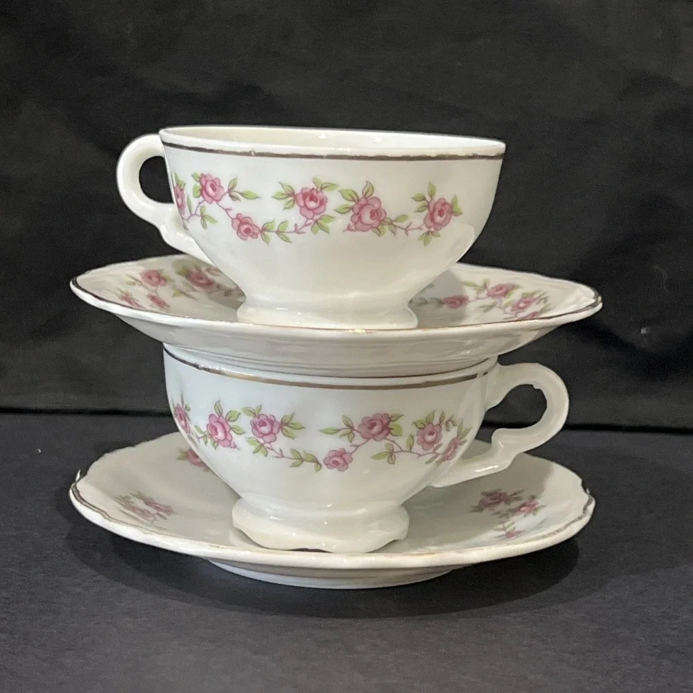 Vintage Purple Rose Footed Porcelain Tea Cup And Saucer Set With Gold‎ Trim Set
